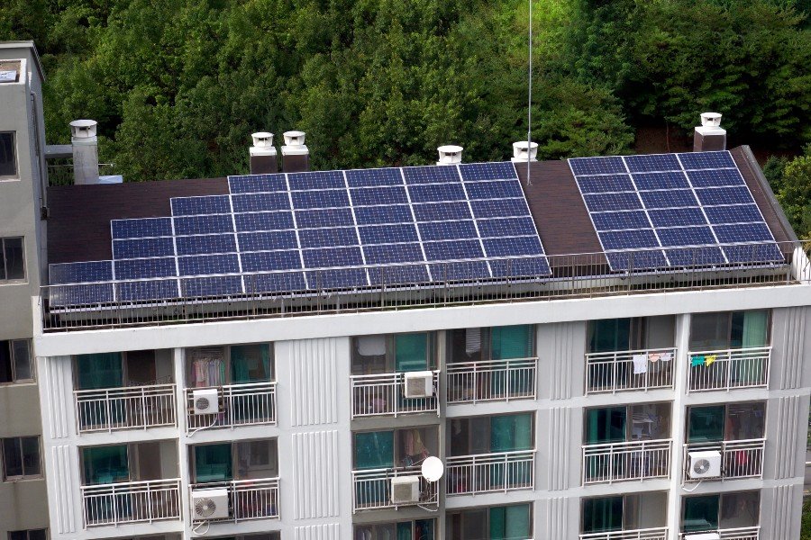 Energia solar em apartamento: veja como funciona e quais os benefícios