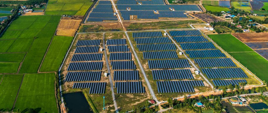 Vantagens da energia solar: fazenda solar e assinatura de energia solar. 